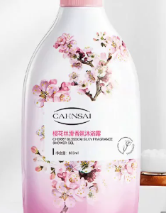 樱花柔滑透亮香氛沐浴露