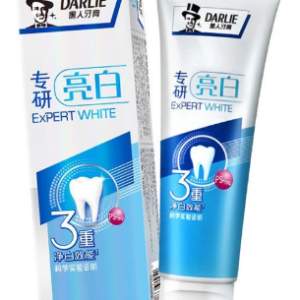 黑人专研亮白牙膏